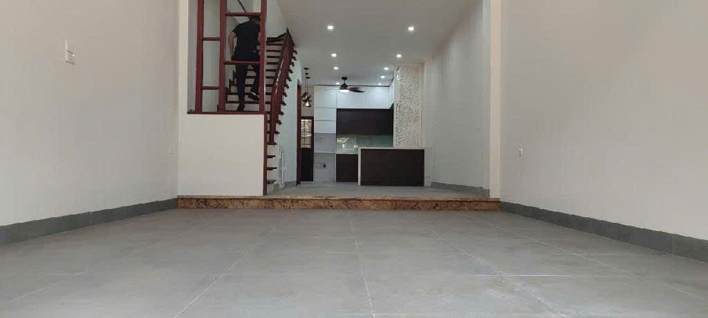 Bán phân lô BÙI HUY BÍCH - QUẬN ỦY HOÀNG MAI - 60M 5 tầng Vỉa kè , KD, ô tô tránh chỉ hơn 15 tỷ